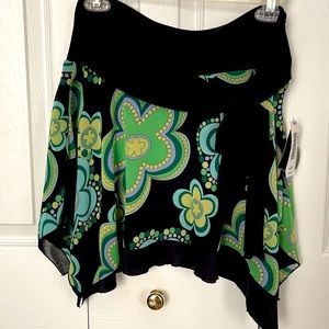 Medium (7–9) black flowy mini skirt with front tie by tempted hearts